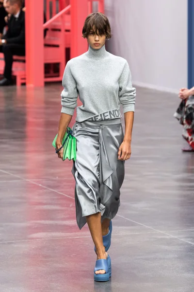 Look 40